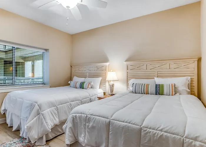 Apartment: Captains Walk 426